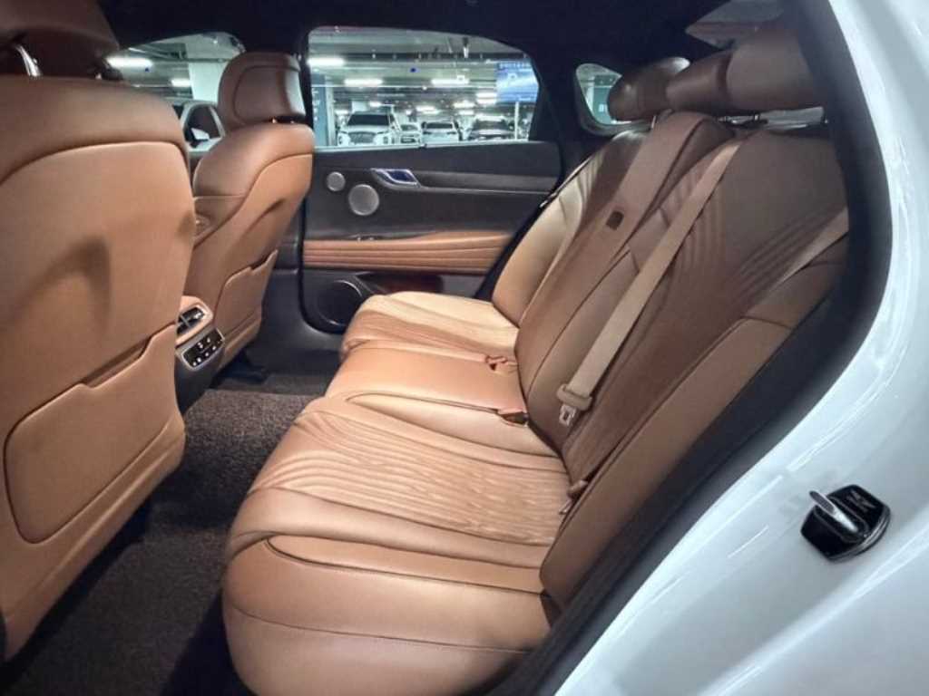 Genesis G80 - Vista 7
