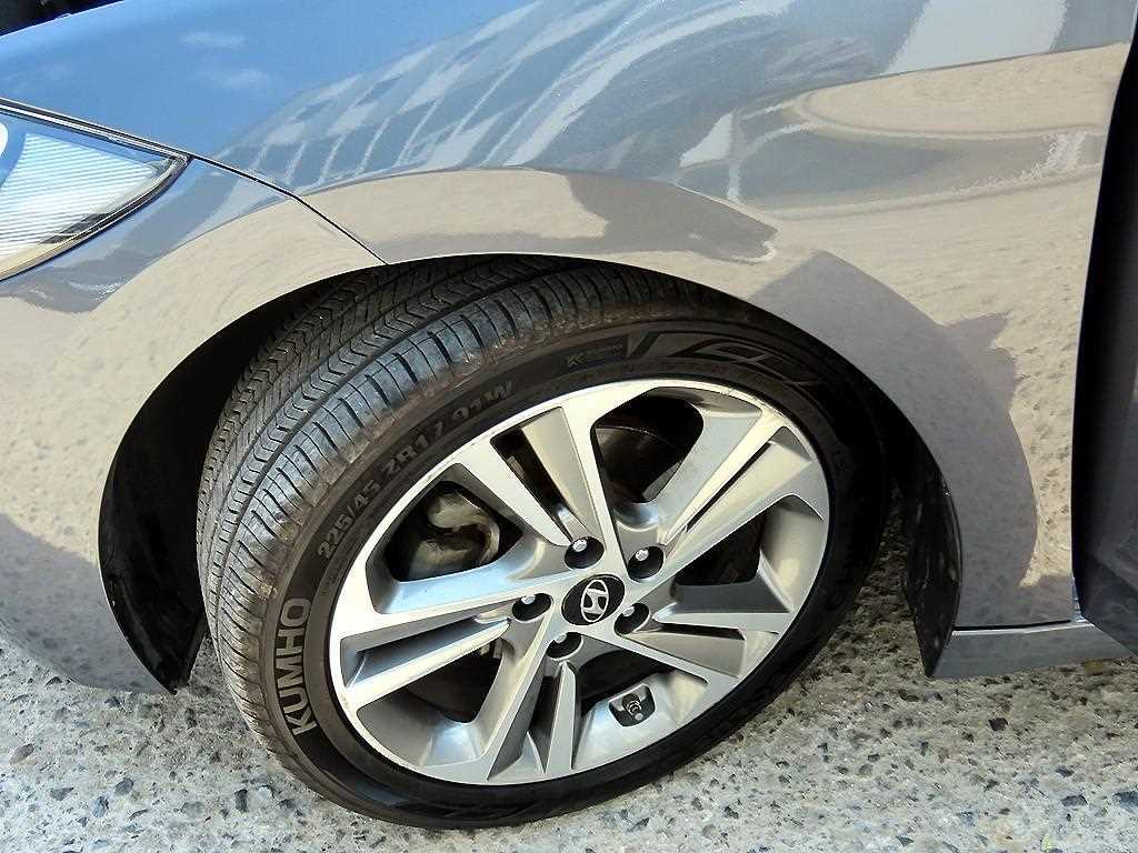 HYUNDAI Avante 2018 Gris - Importación desde Corea - HF Imports Iquique - Foto 18