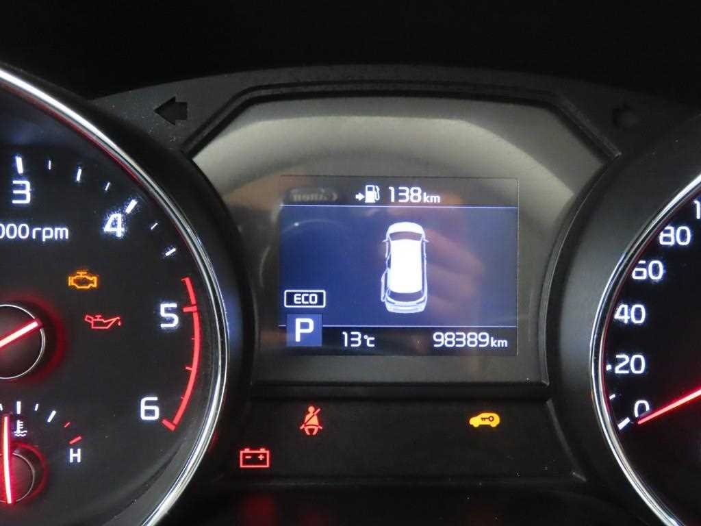 KIA Carnival - Vista 8