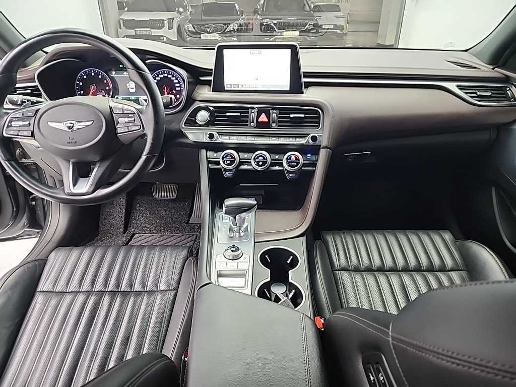 Genesis G70 - Vista 7