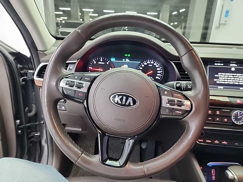KIA K7 - Vista 9