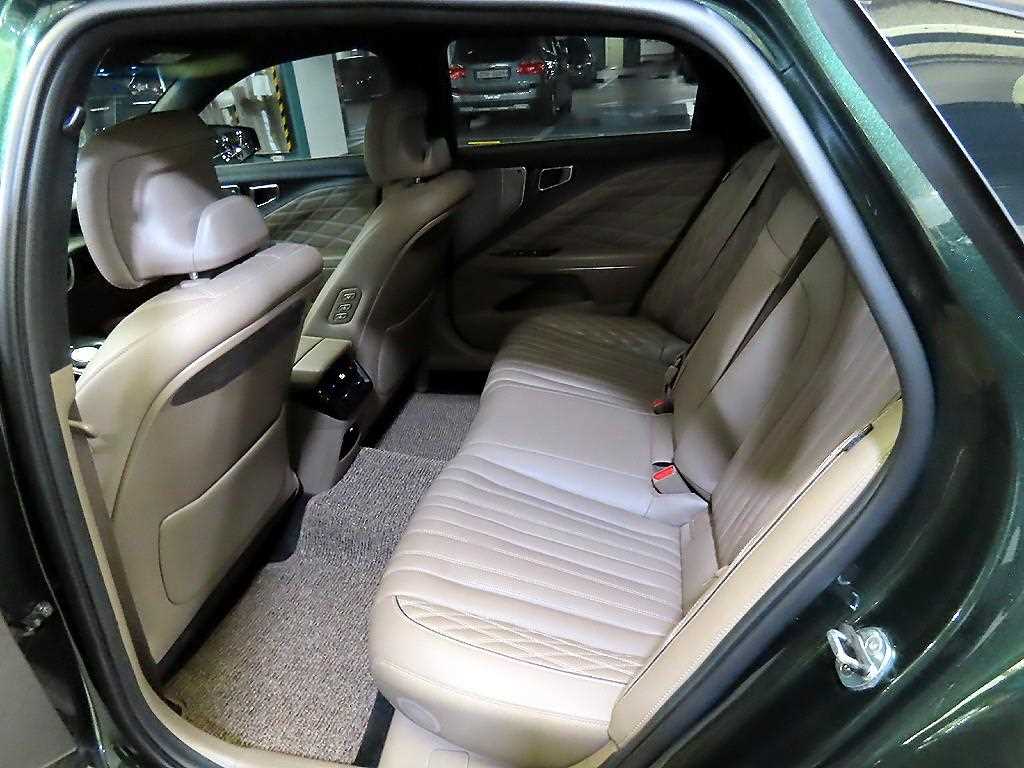 KIA K8 - Vista 7