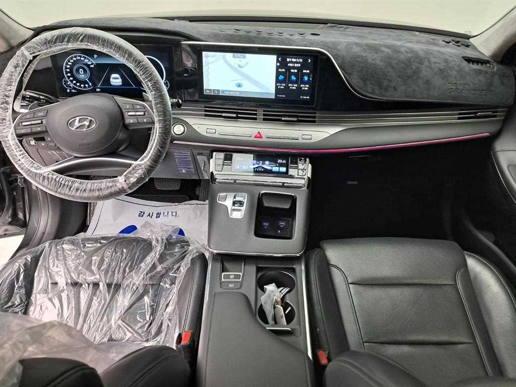 HYUNDAI Grandeur - Vista 6