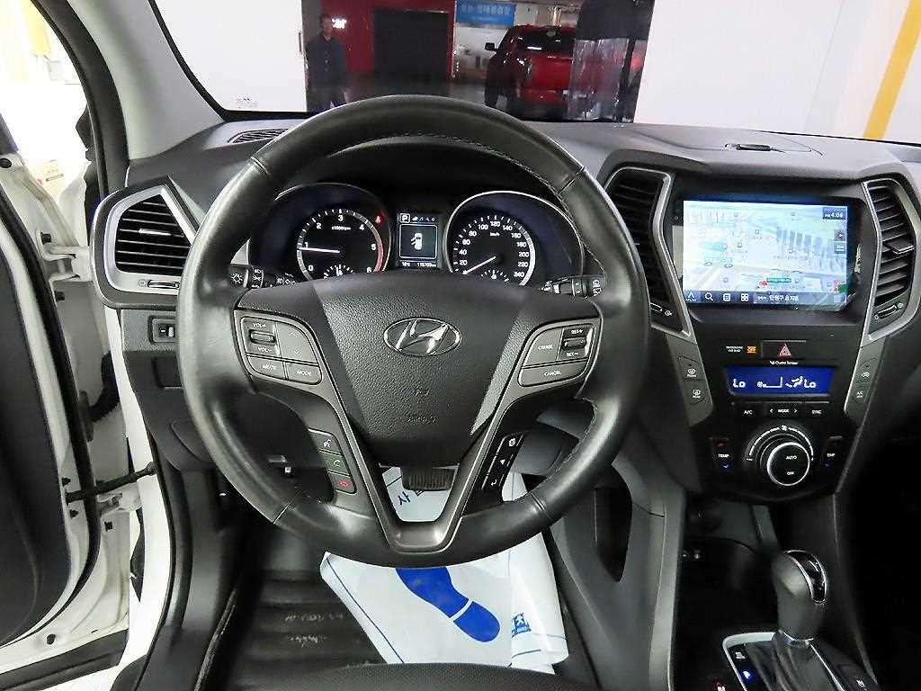 HYUNDAI Santa Fe - Vista 9