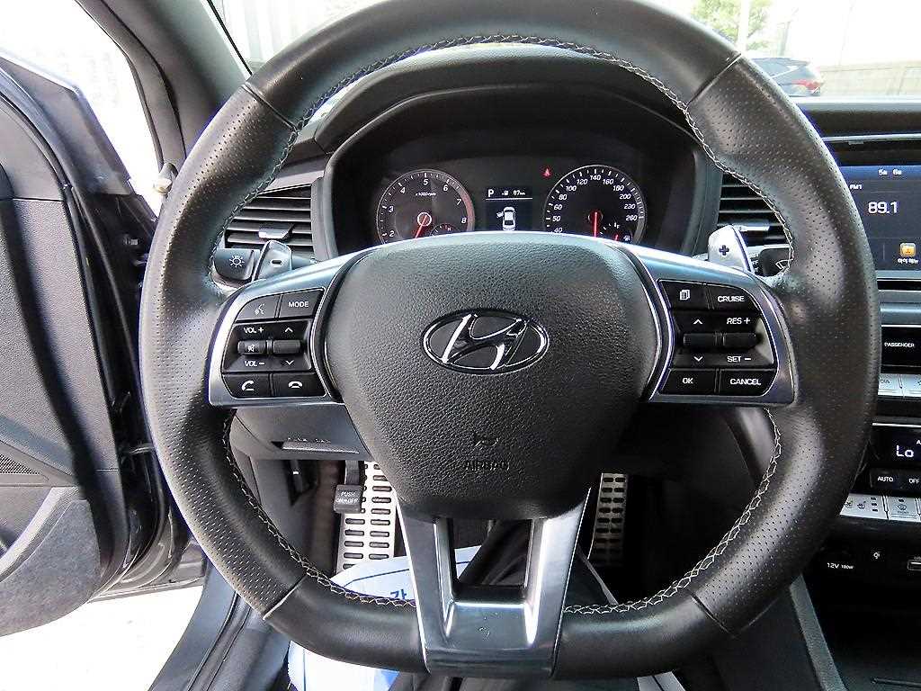 HYUNDAI Sonata - Vista 8