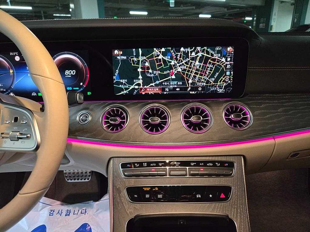 Mercedes Benz CLS Class - Vista 10