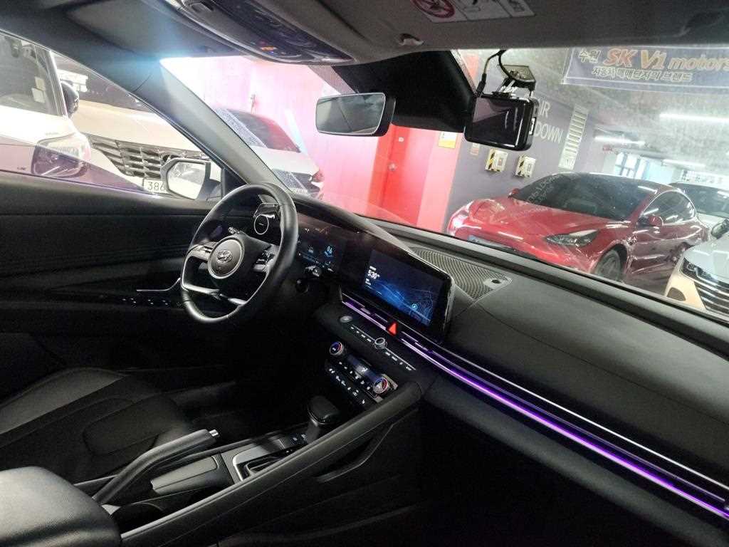 HYUNDAI Avante - Vista 4