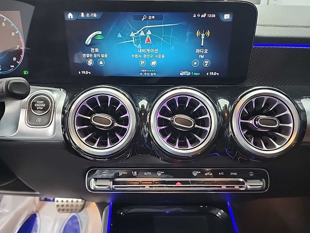 Mercedes Benz GLB Class - Vista 10