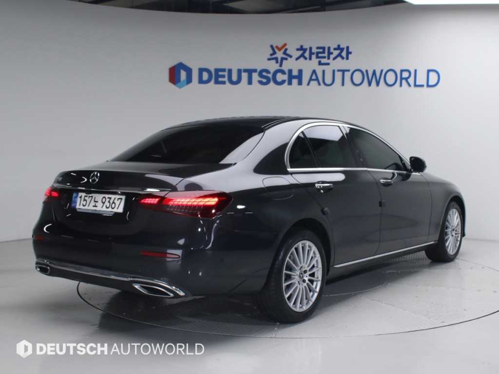 Mercedes Benz E class - Vista 2