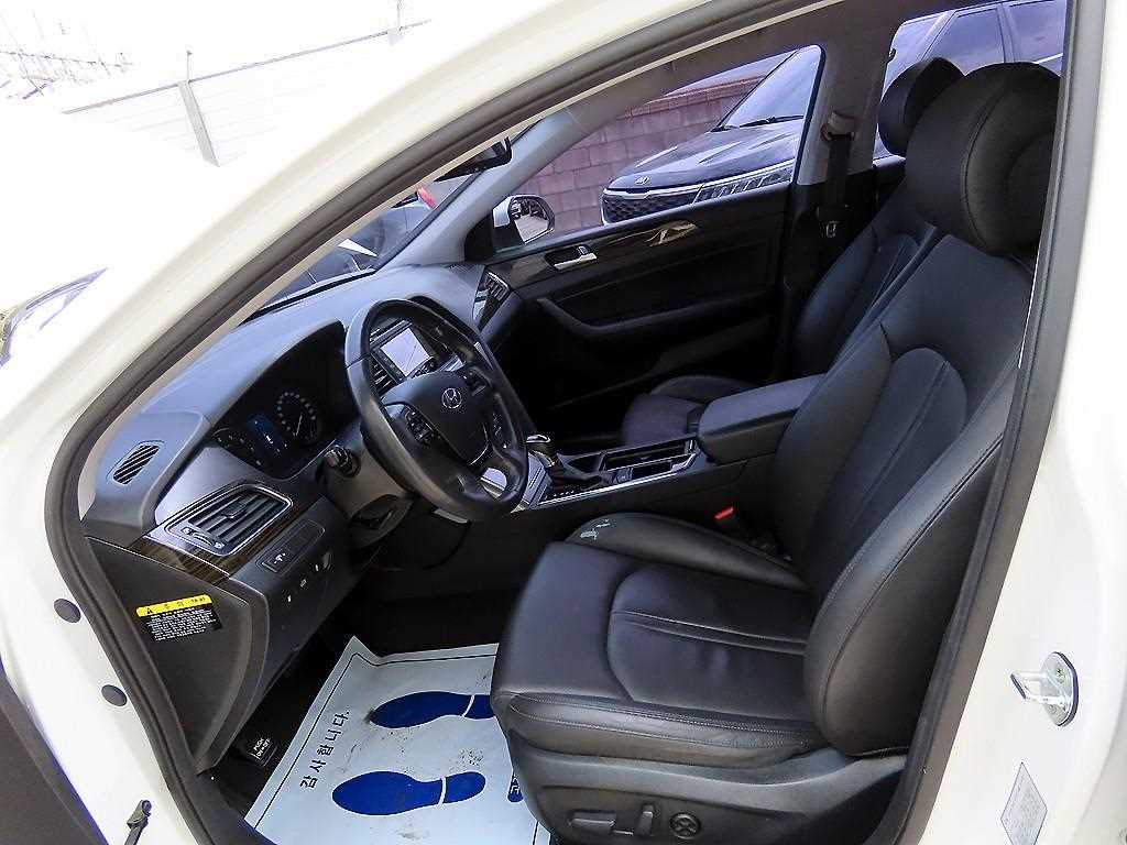 HYUNDAI Sonata - Vista 5