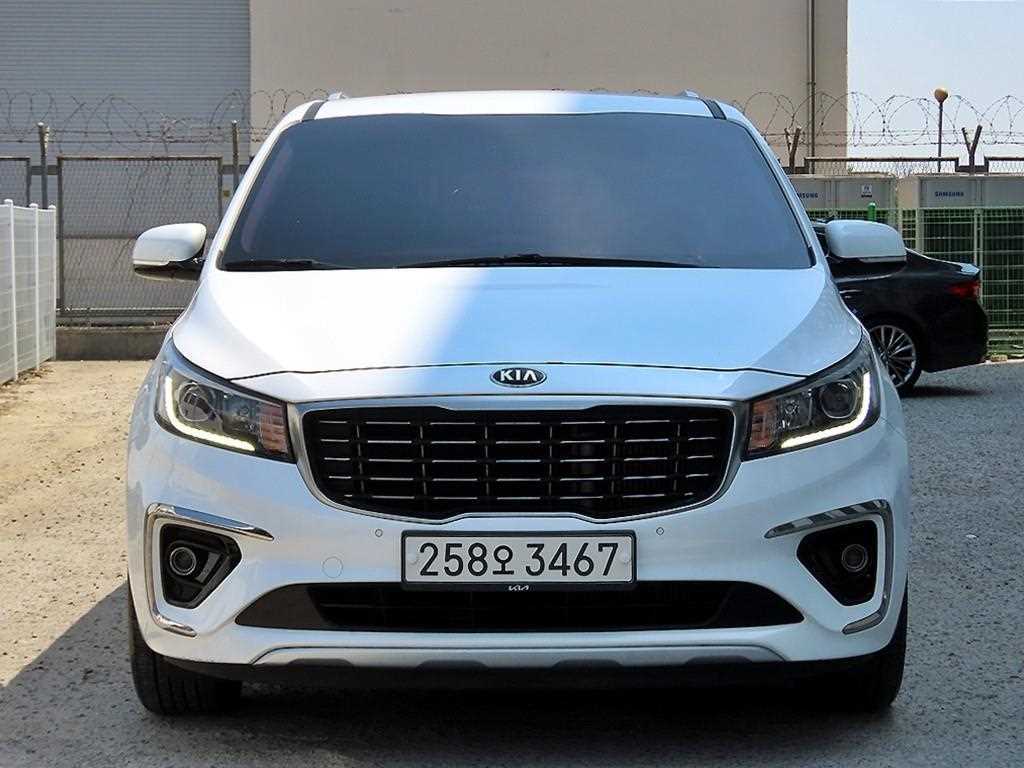 KIA Carnival 2019 Blanco - Importación desde Corea - HF Imports Iquique - Foto 1