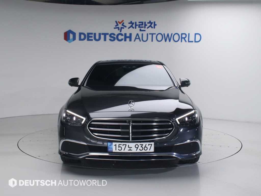 Mercedes Benz E class - Vista 3