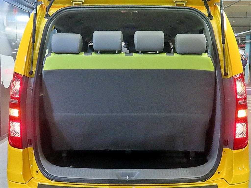 HYUNDAI Starex 2019 Amarillo - Importación desde Corea - HF Imports Iquique - Foto 17
