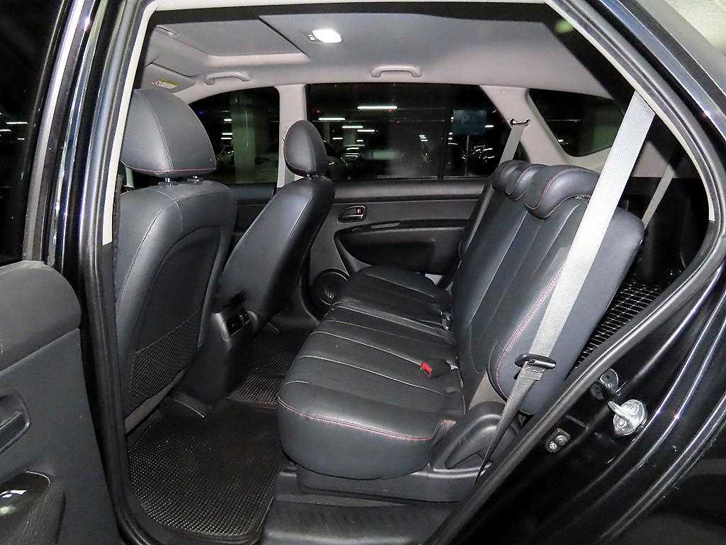 KIA Carens - Vista 7