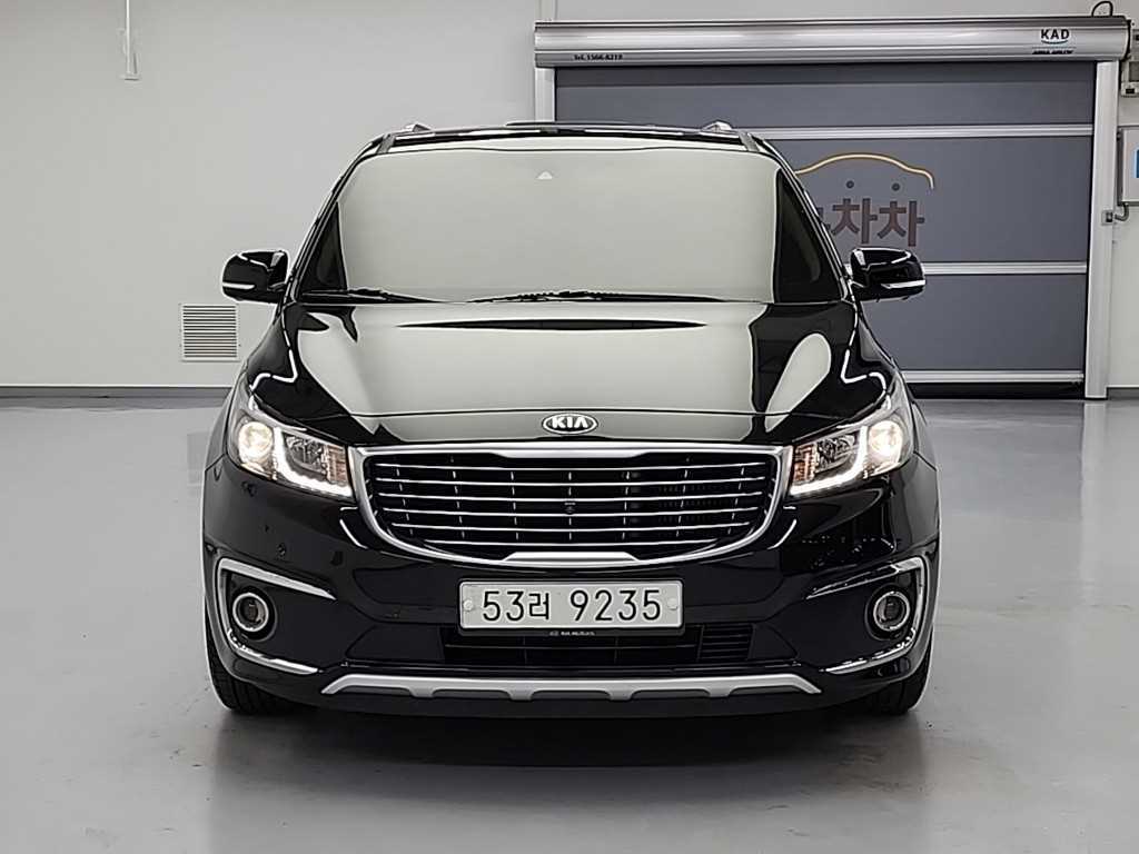 KIA Carnival - Vista 2