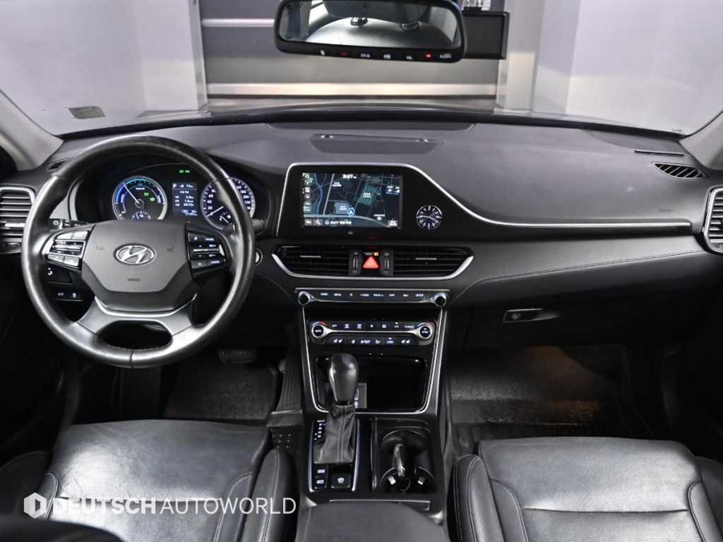 HYUNDAI Grandeur - Vista 7