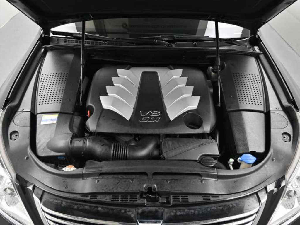 HYUNDAI Equus - Vista 6