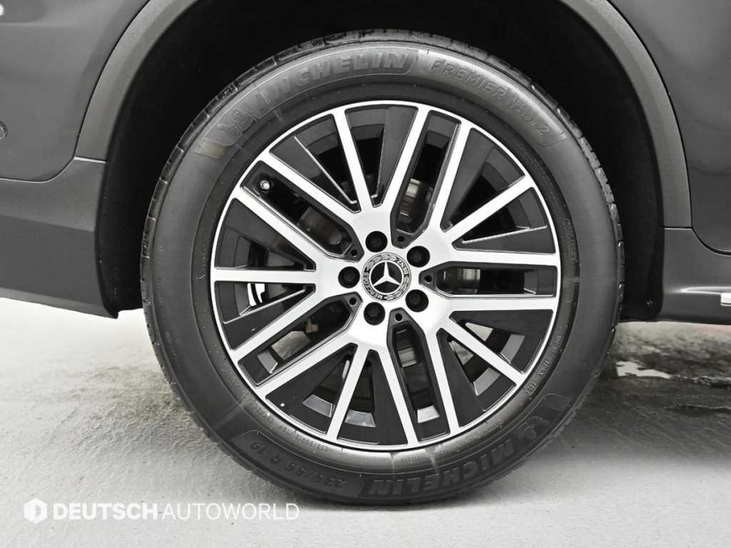 Mercedes Benz GLC Class - Vista 5