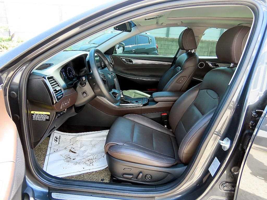 HYUNDAI Grandeur - Vista 5