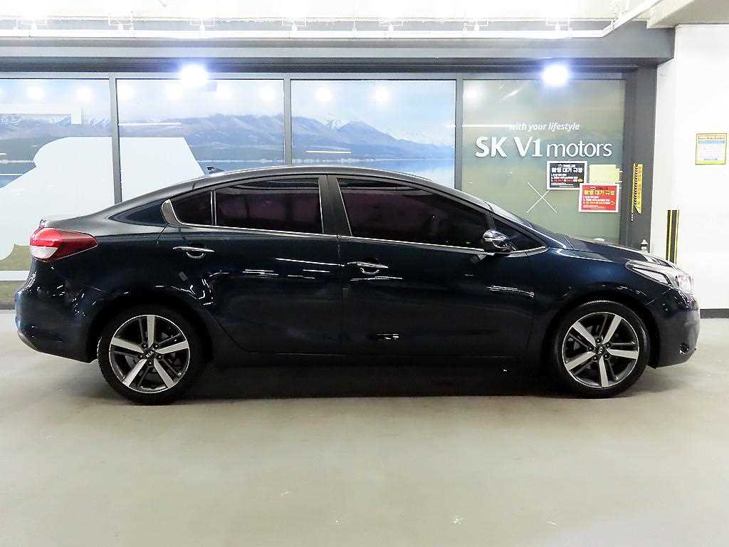 KIA K3 - Vista 3