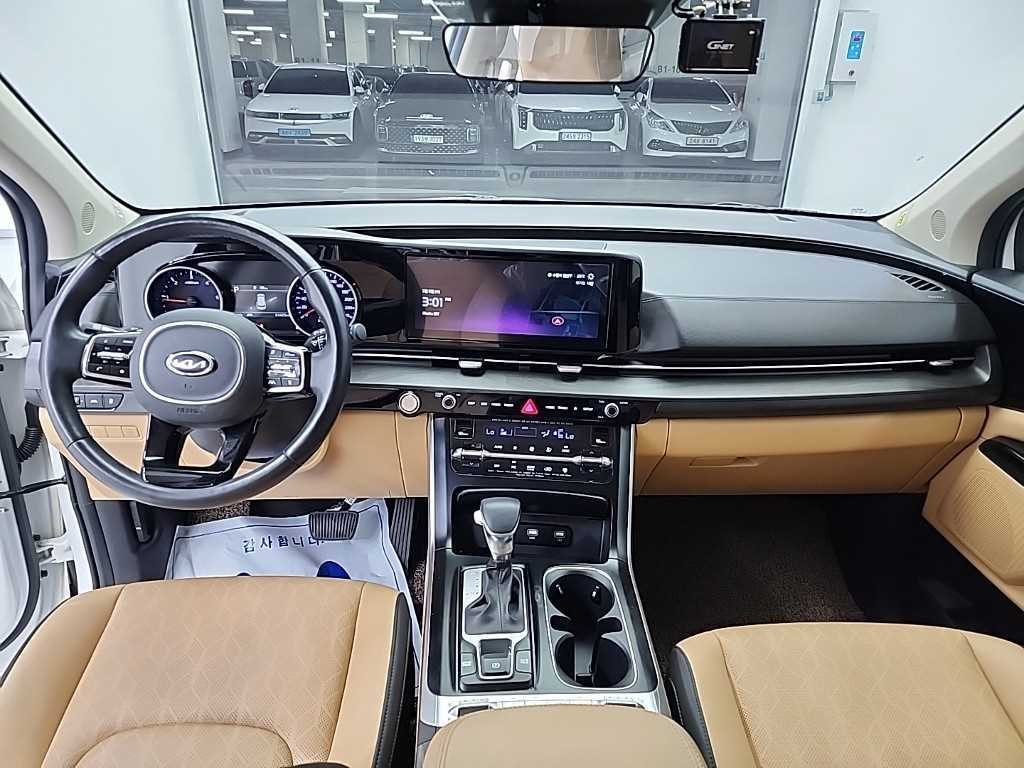 KIA Carnival - Vista 7