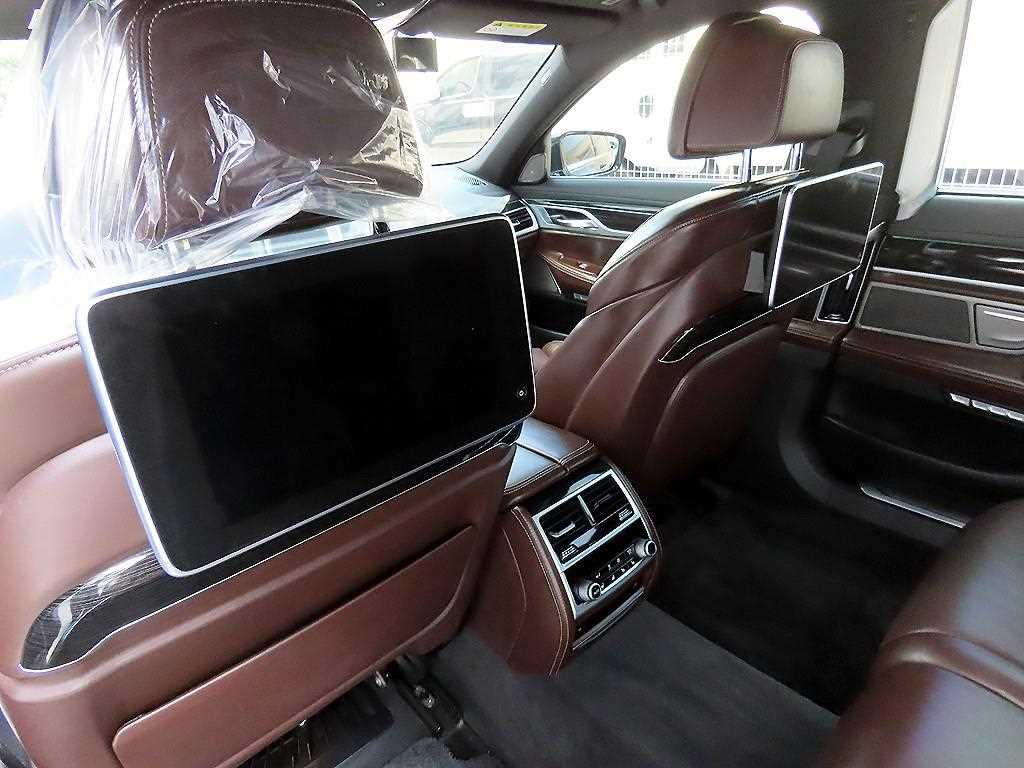BMW 7 Series 2018 Negro - Importación desde Corea - HF Imports Iquique - Foto 15