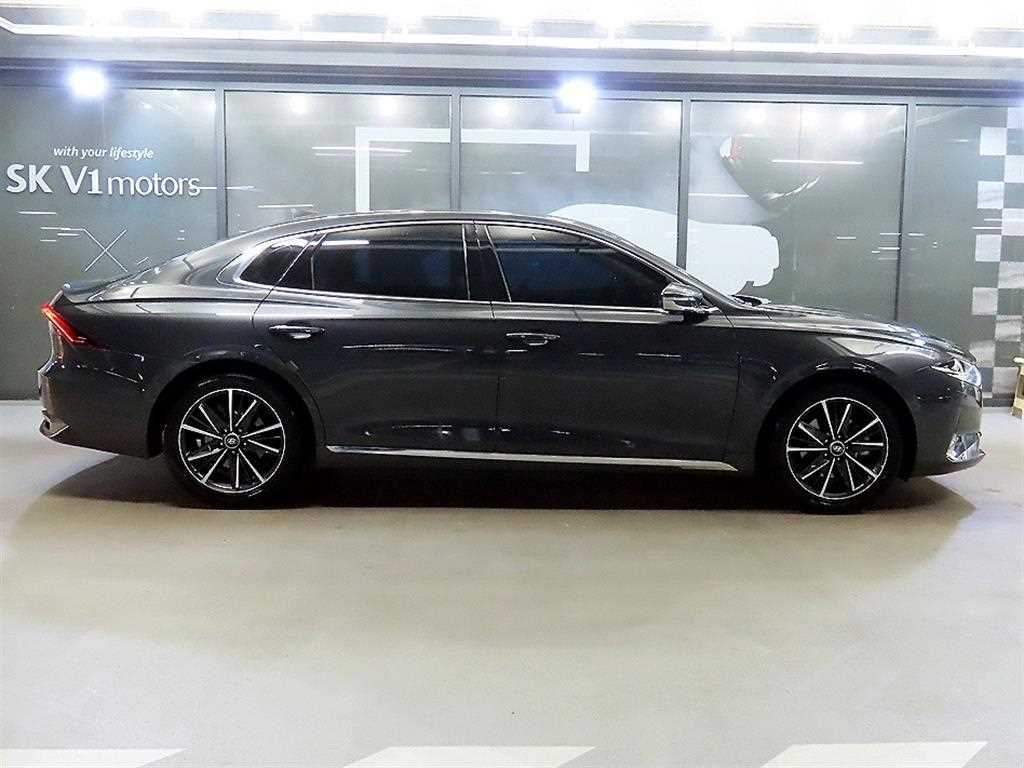 HYUNDAI Grandeur - Vista 3
