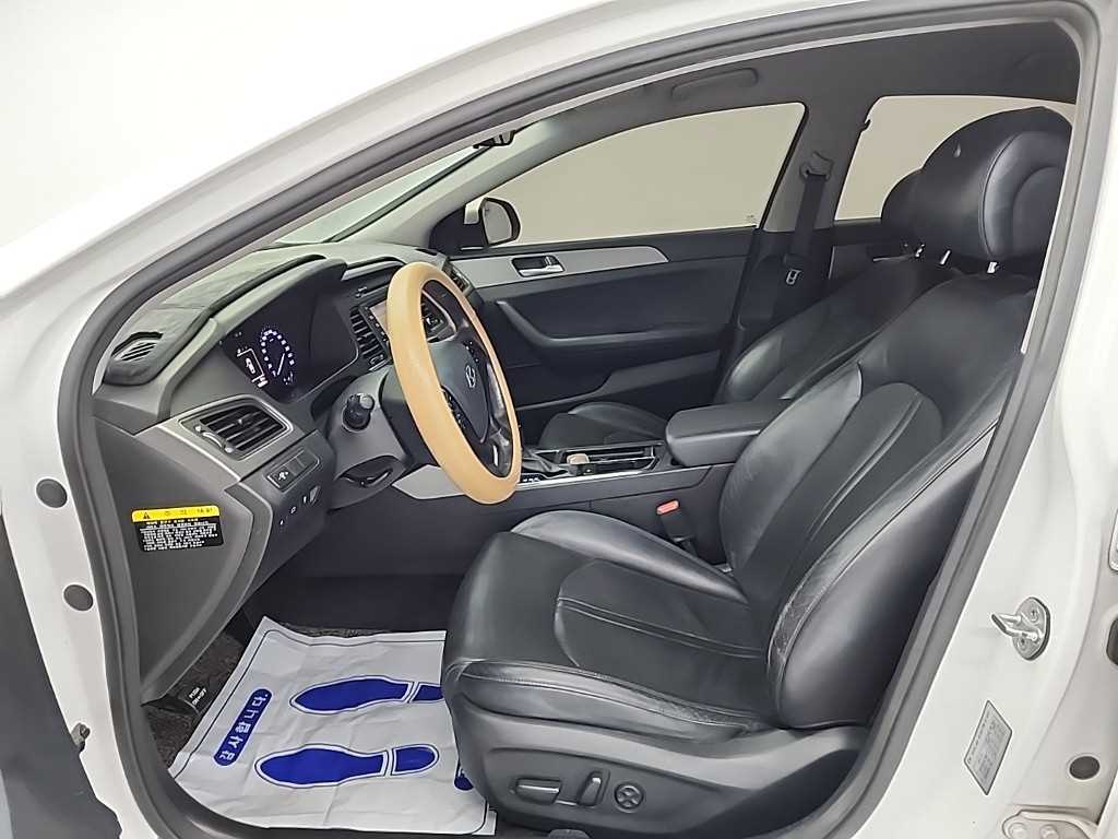 HYUNDAI Sonata - Vista 11