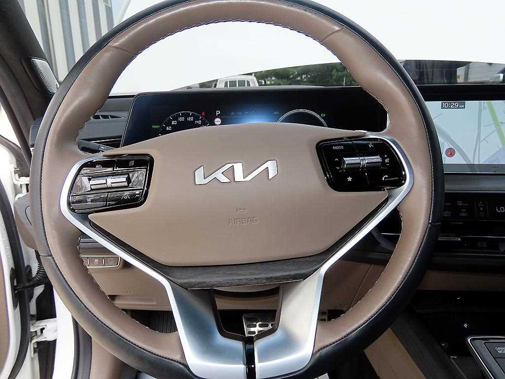 KIA K8 - Vista 8