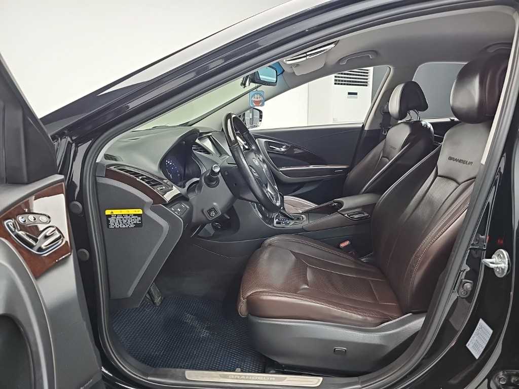 HYUNDAI Grandeur - Vista 11