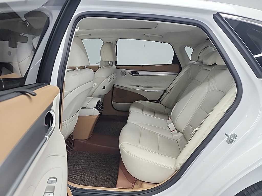 HYUNDAI Grandeur - Vista 12