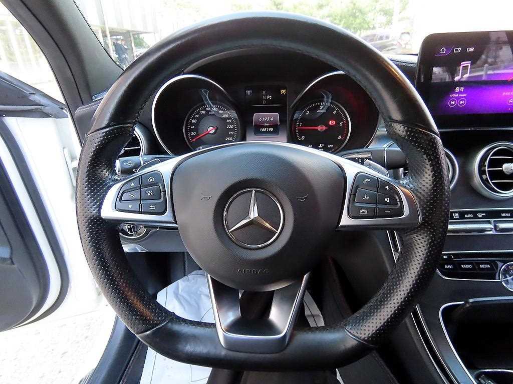 Mercedes Benz C Class - Vista 8