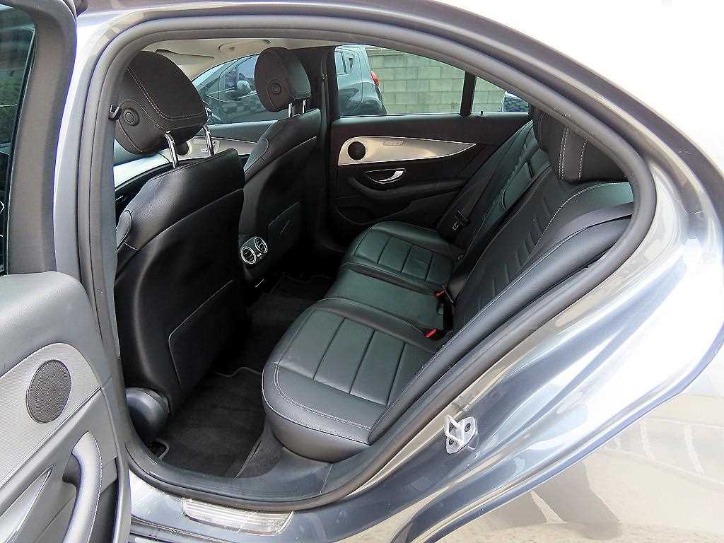 Mercedes Benz E class - Vista 6