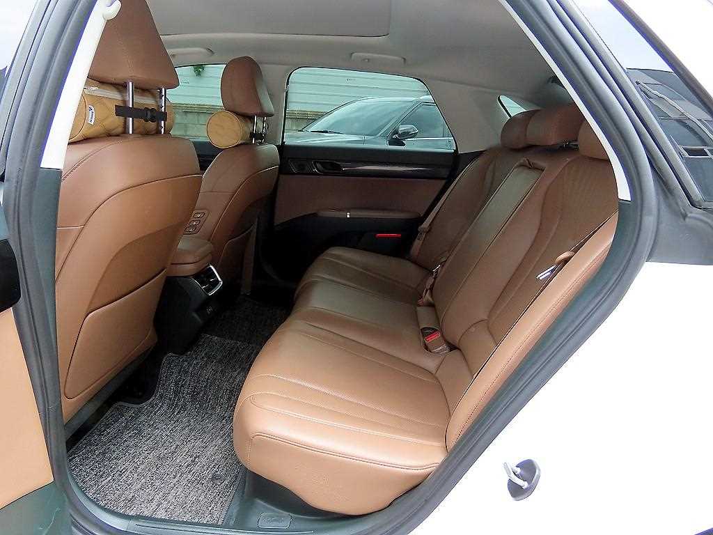 HYUNDAI Grandeur - Vista 6