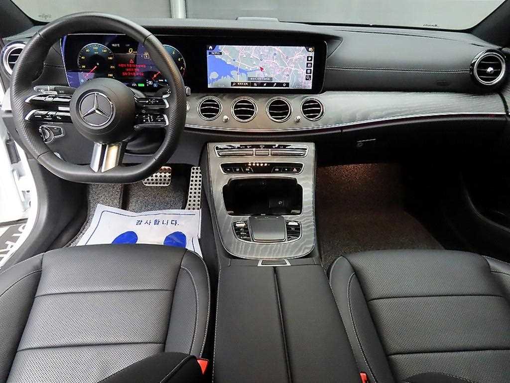Mercedes Benz E class - Vista 7