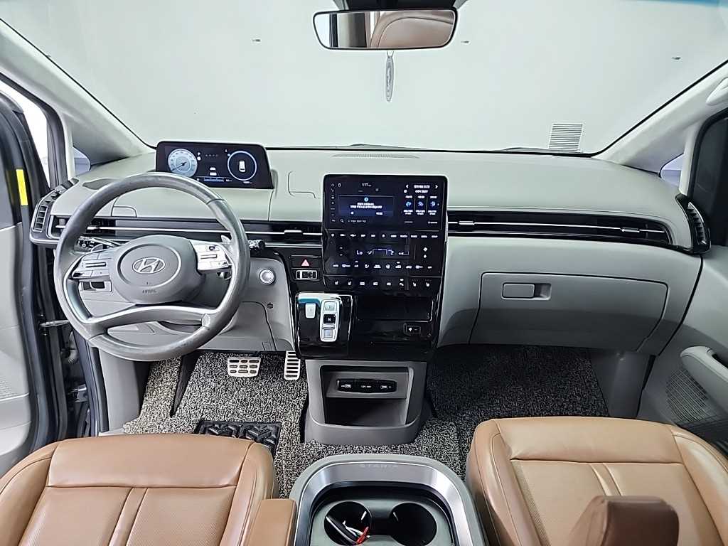 HYUNDAI Staria - Vista 7
