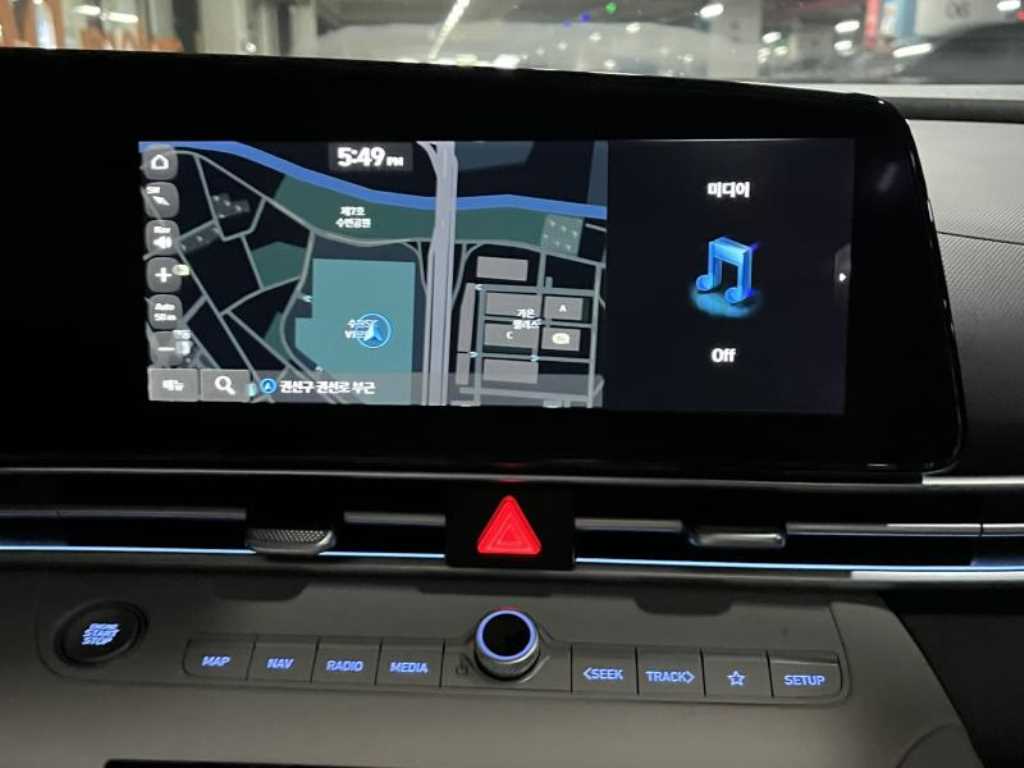 HYUNDAI Avante - Vista 12