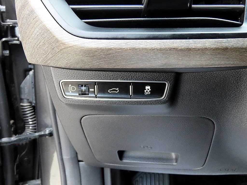 KIA K8 - Vista 12