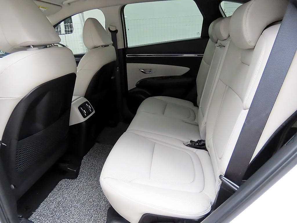 HYUNDAI Tucson - Vista 6