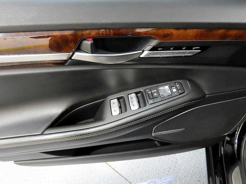 Genesis EQ900 - Vista 11