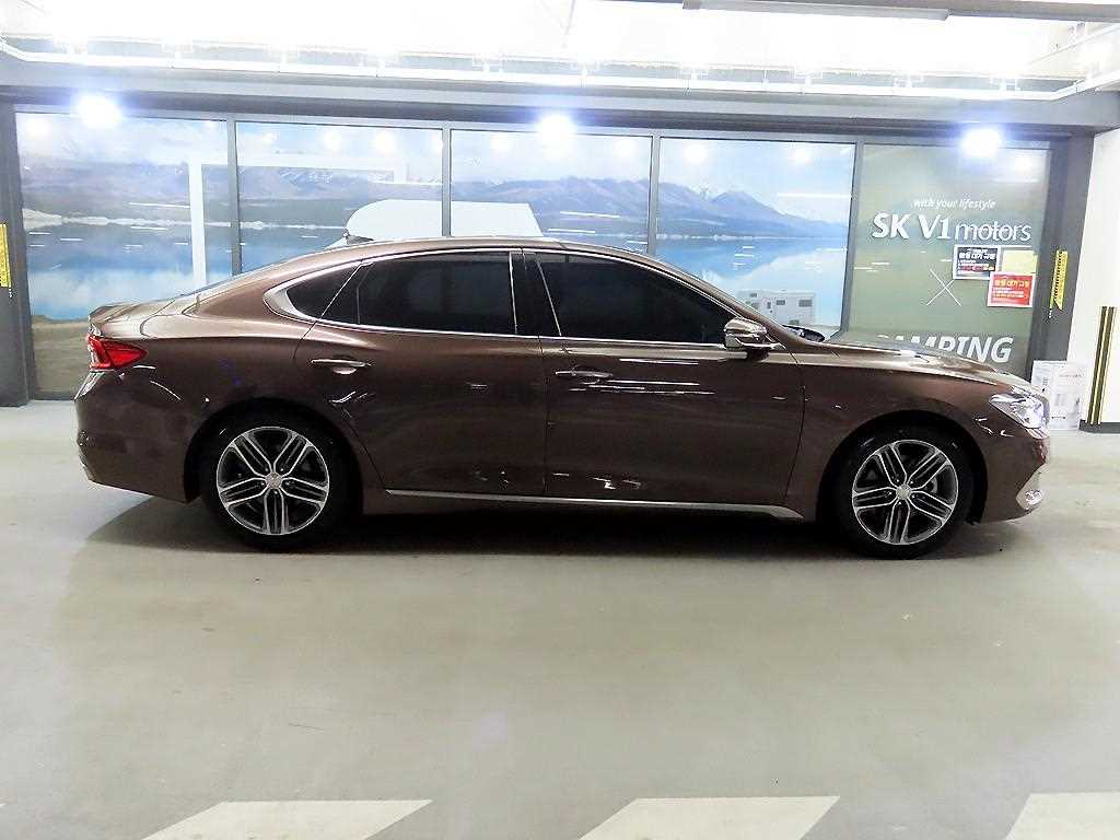 HYUNDAI Grandeur - Vista 3