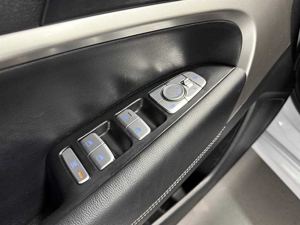 Genesis G70 2018 Blanco - Importación desde Corea - HF Imports Iquique - Foto 13