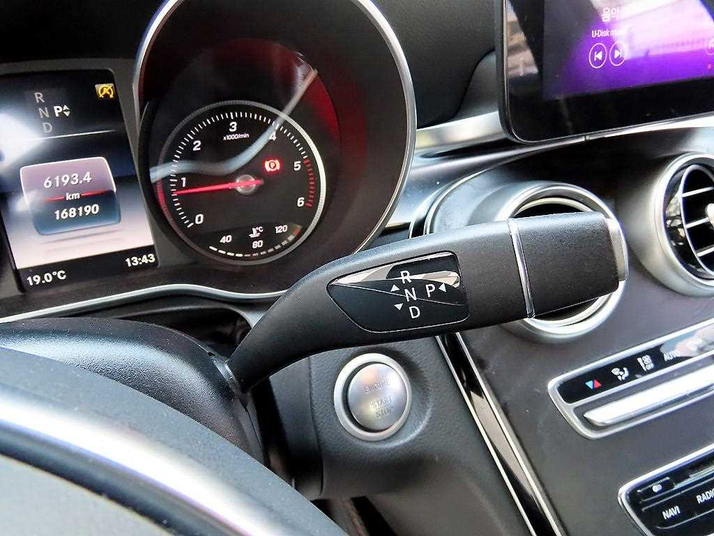 Mercedes Benz C Class - Vista 11
