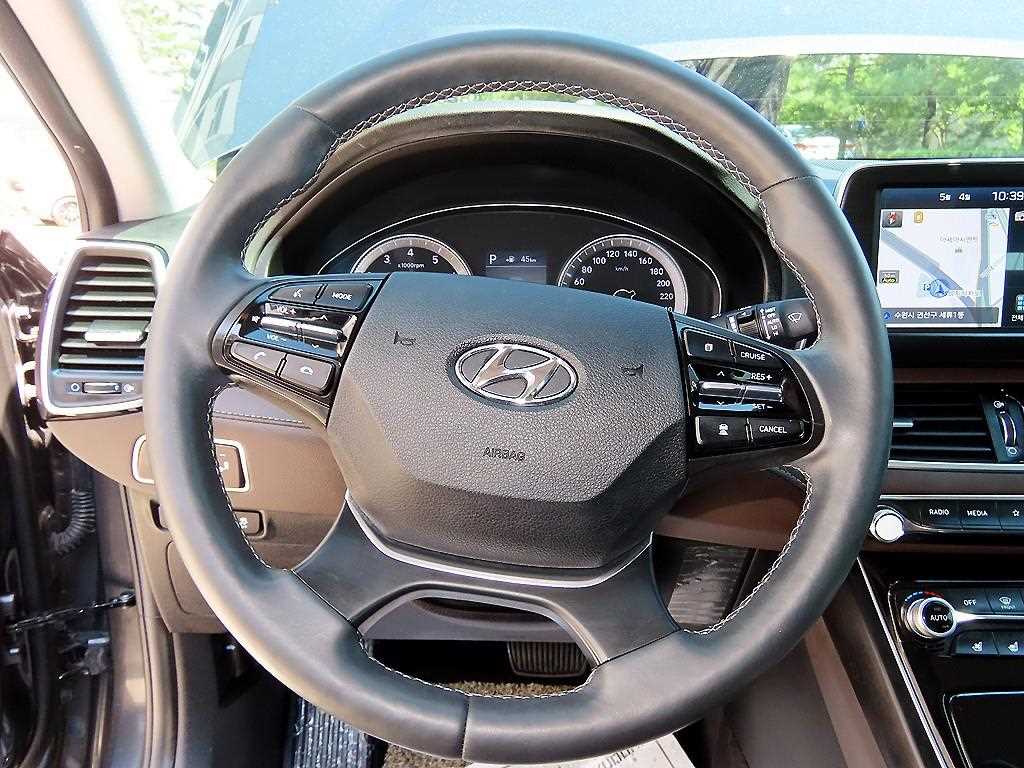 HYUNDAI Grandeur - Vista 8