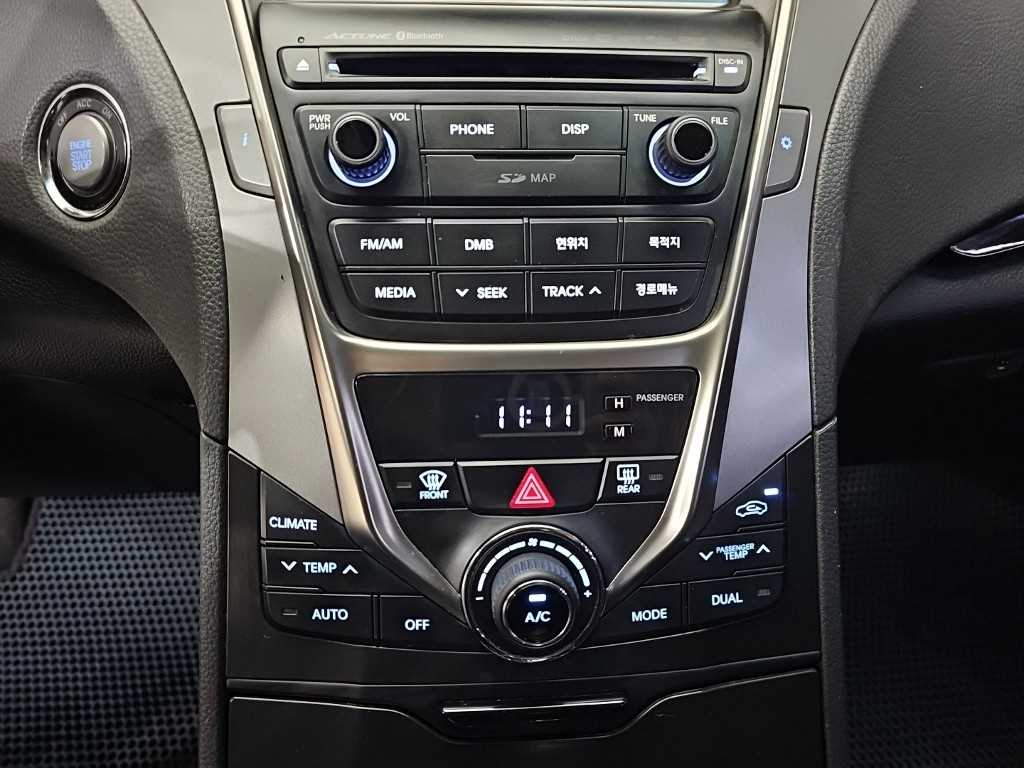 HYUNDAI Grandeur - Vista 10