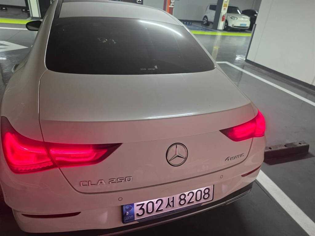 Mercedes Benz CLA Class - Vista 4