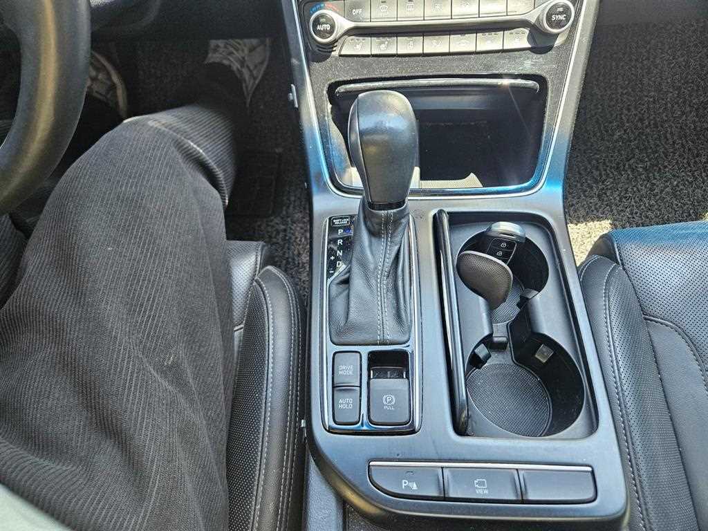HYUNDAI Grandeur - Vista 8