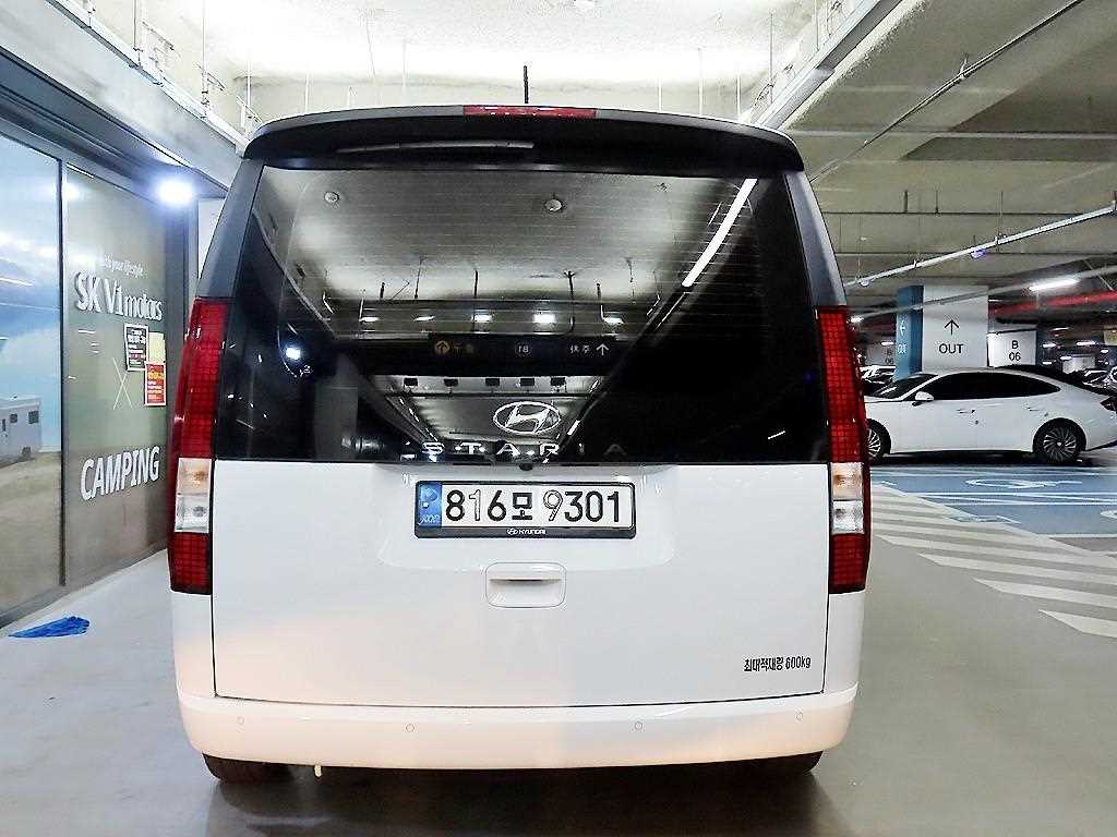 HYUNDAI Staria - Vista 5