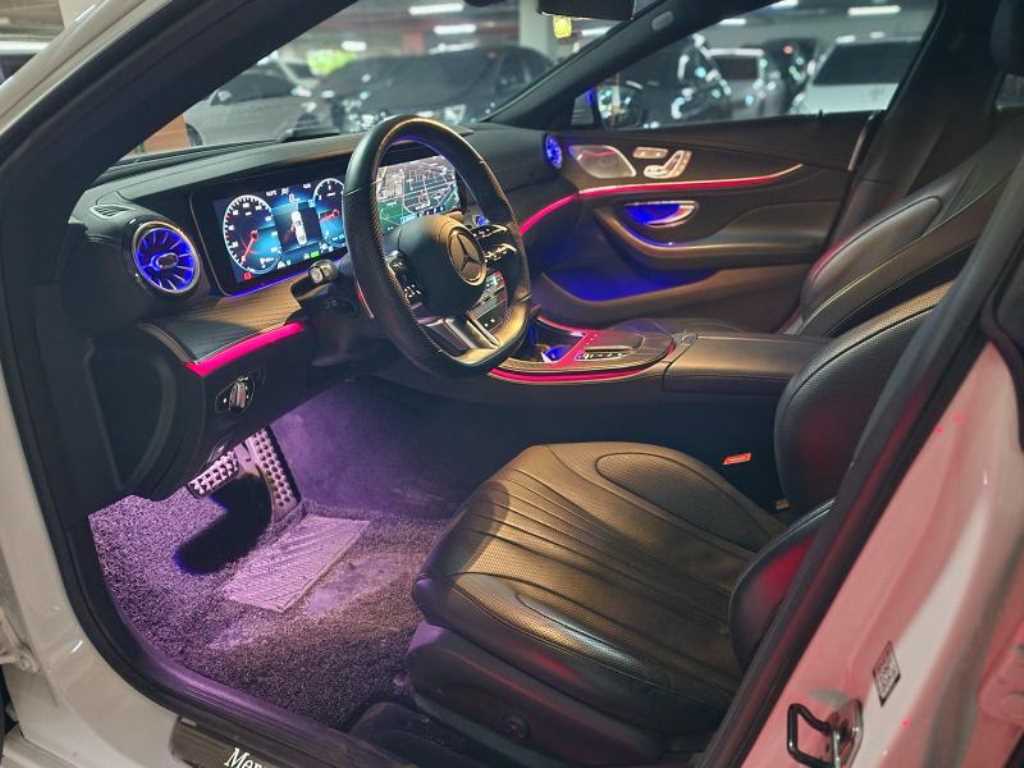 Mercedes Benz CLS Class - Vista 6