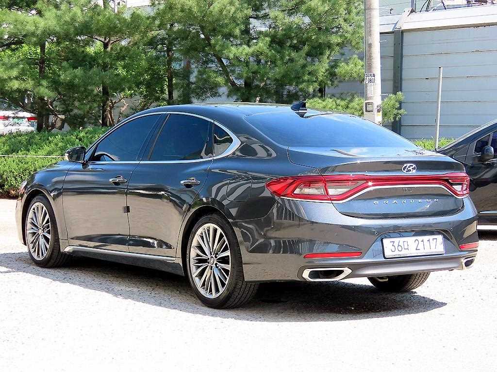 HYUNDAI Grandeur - Vista 3